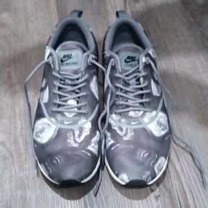 BRAND NEW!!!  Nike women's sneakers size 8. Not my size. PERFECT CONDITION!!